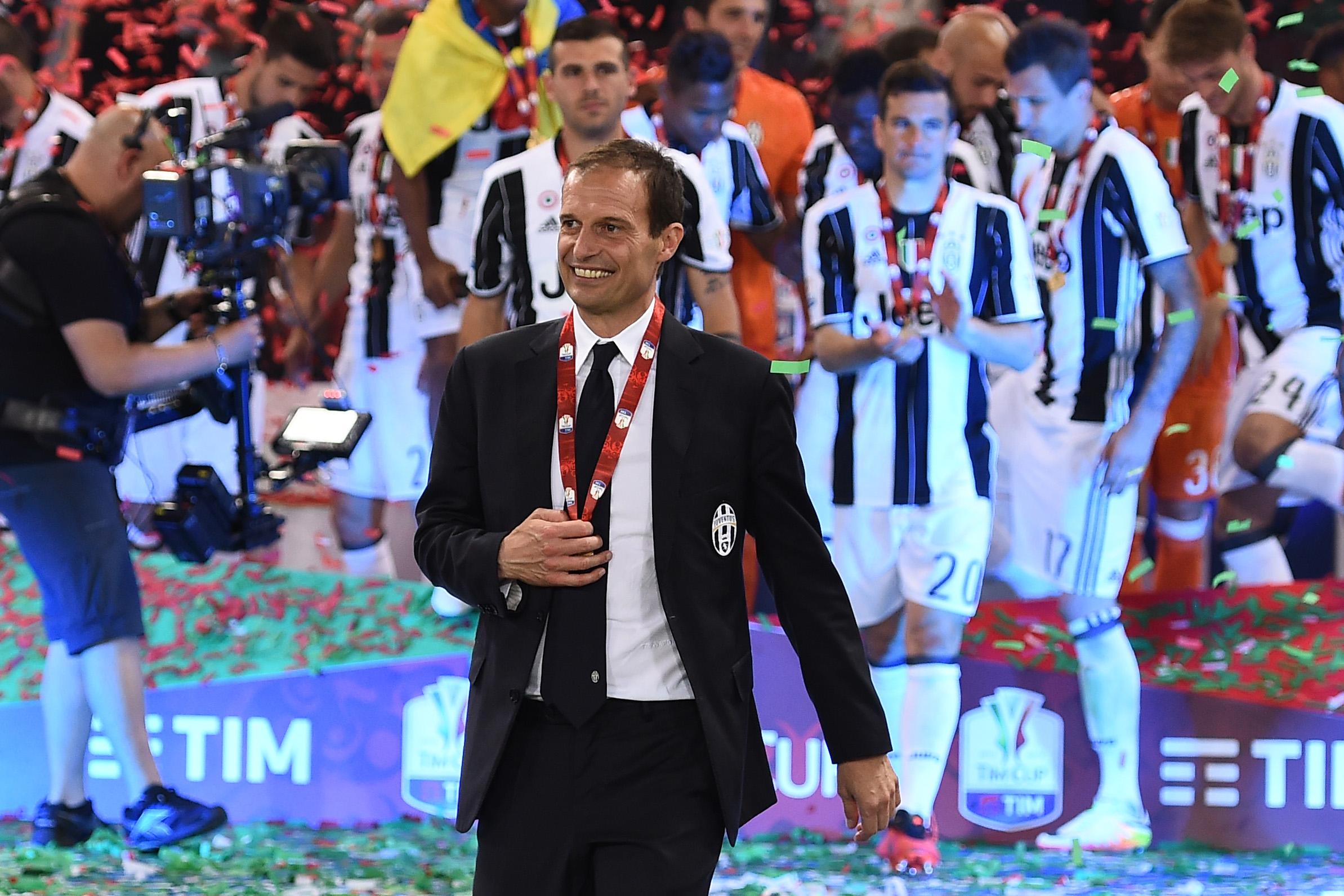 allegri premiazione juventus finale coppa italia maggio 2016 ifa