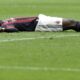 balotelli disteso bis milan maggio 2016 ifa