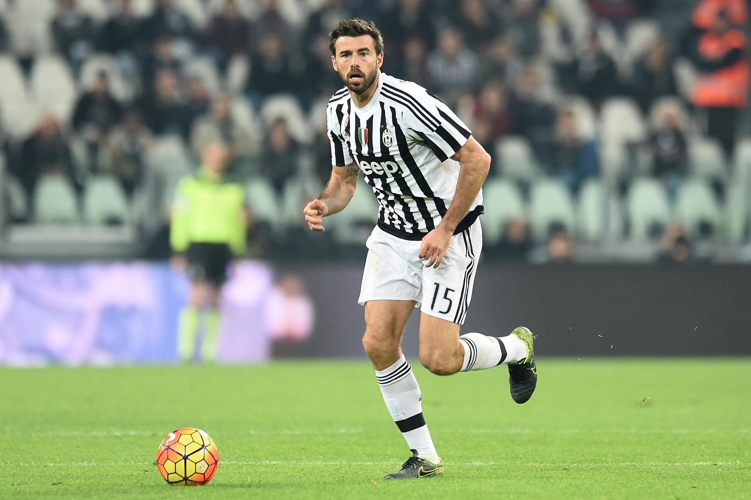barzagli azione juventus novembre 2015 ifa scaled