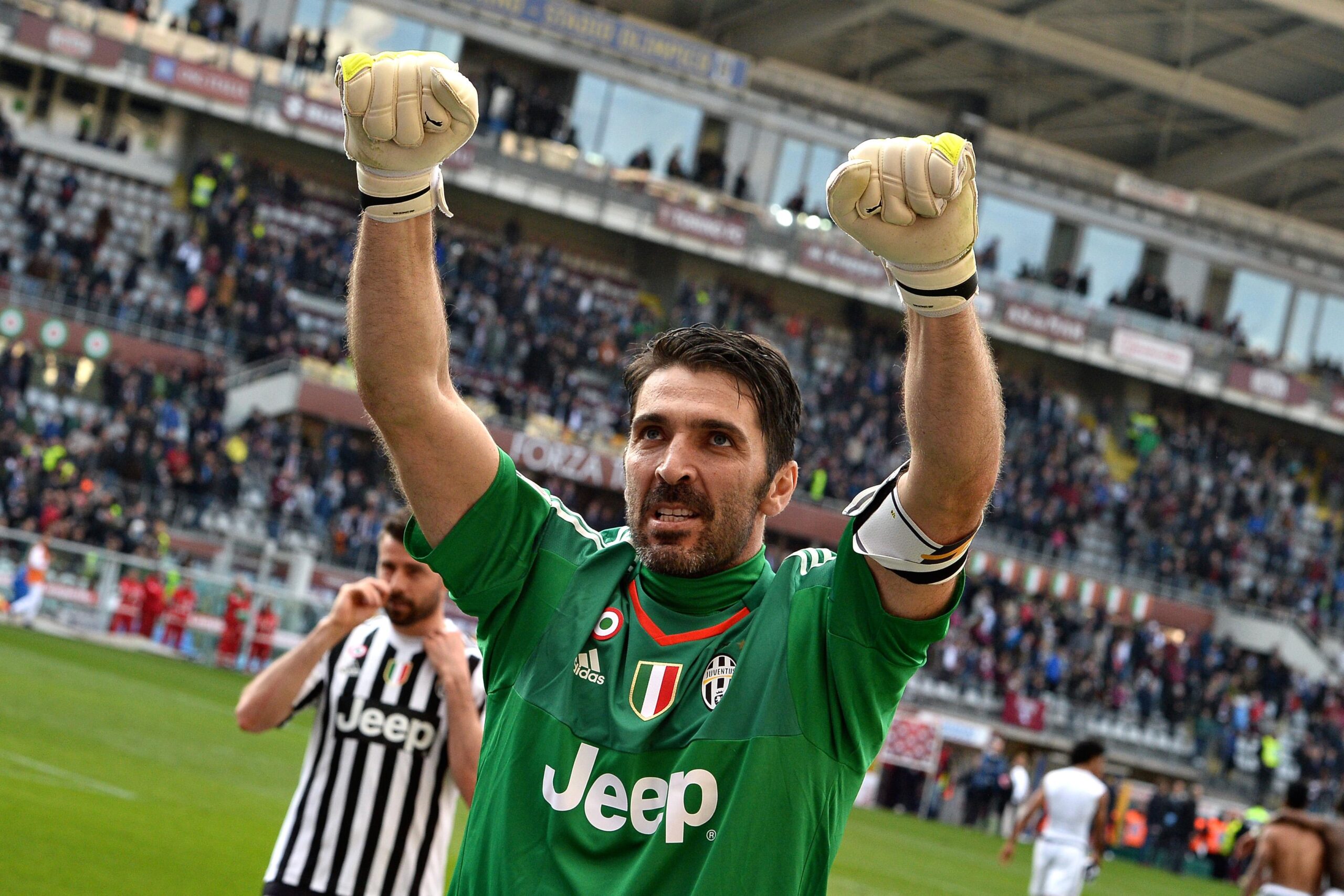 buffon esulta juventus marzo 2016 ifa scaled