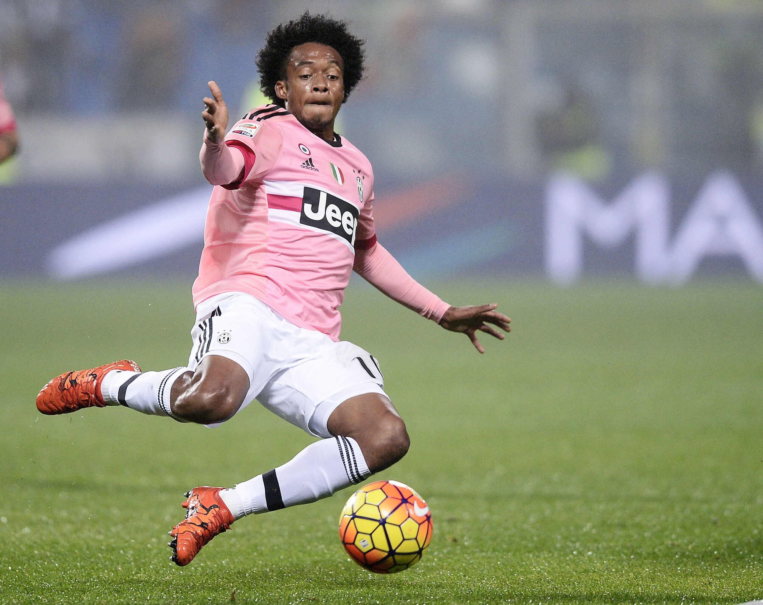 cuadrado azione juventus away ottobre 2015 ifa scaled