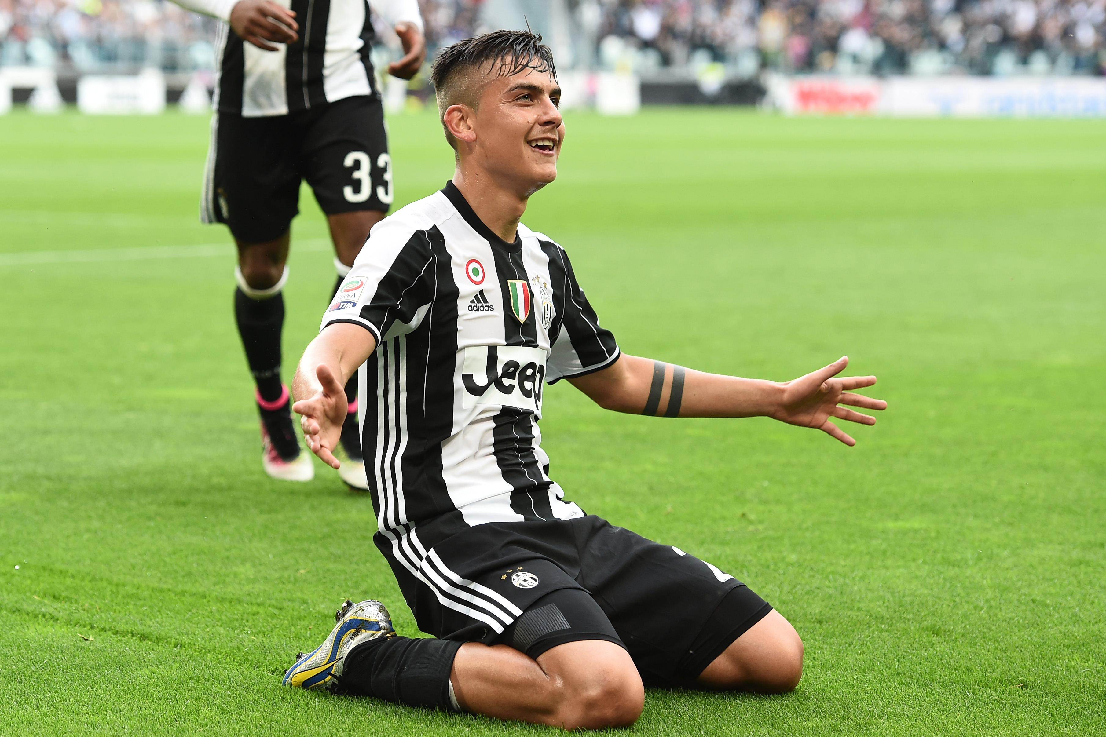 dybala esulta tris juventus maggio 2016 ifa