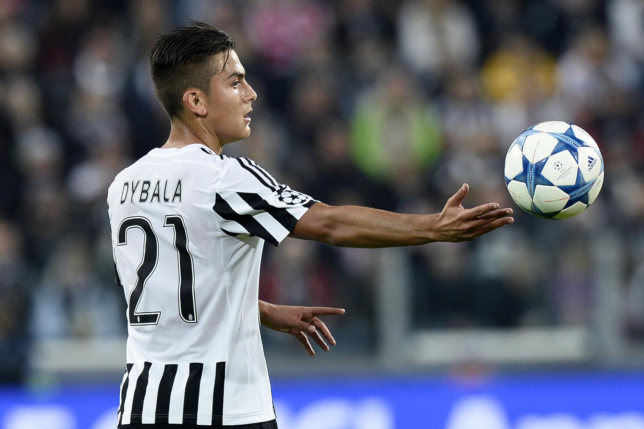 dybala spalle juventus champions league settembre 2015 ifa