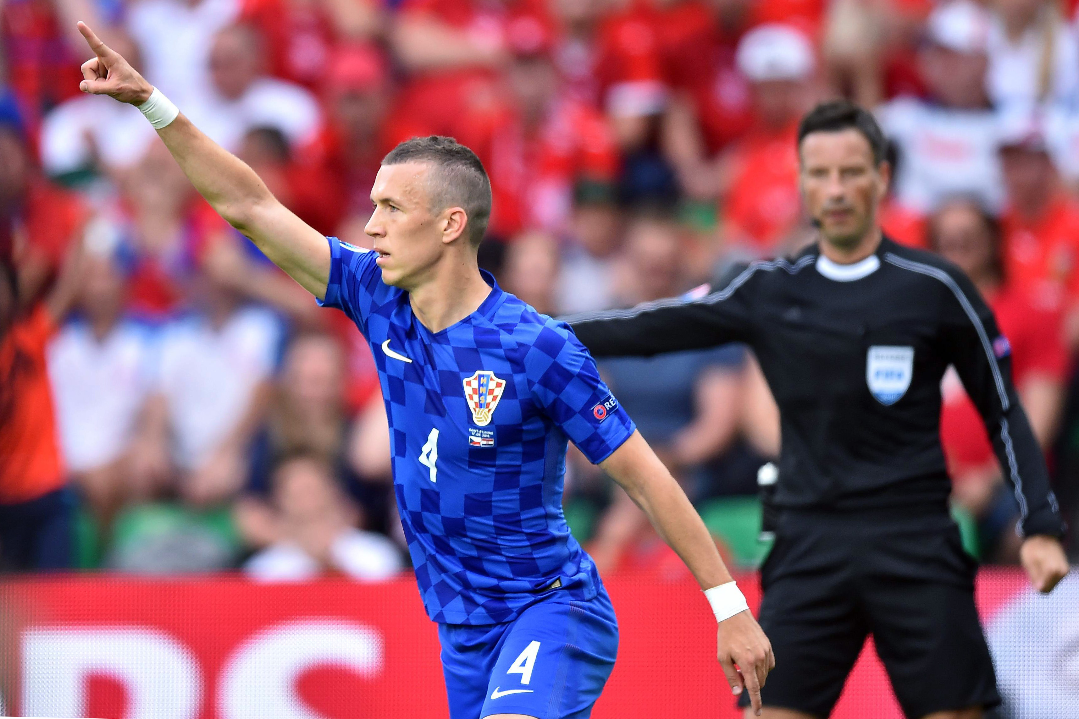 perisic esulta croazia away europei giugno 2016 ifa