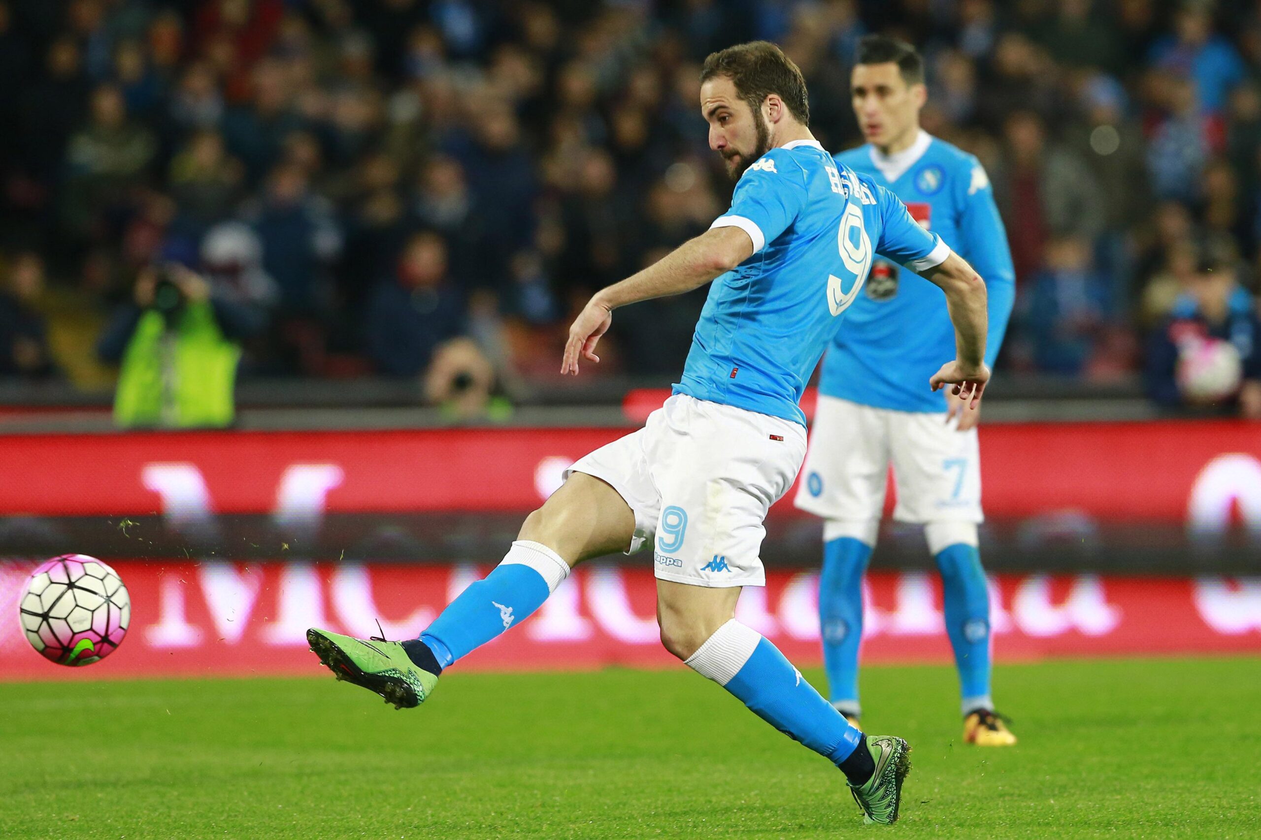 higuain azione napoli marzo 2016 ifa scaled