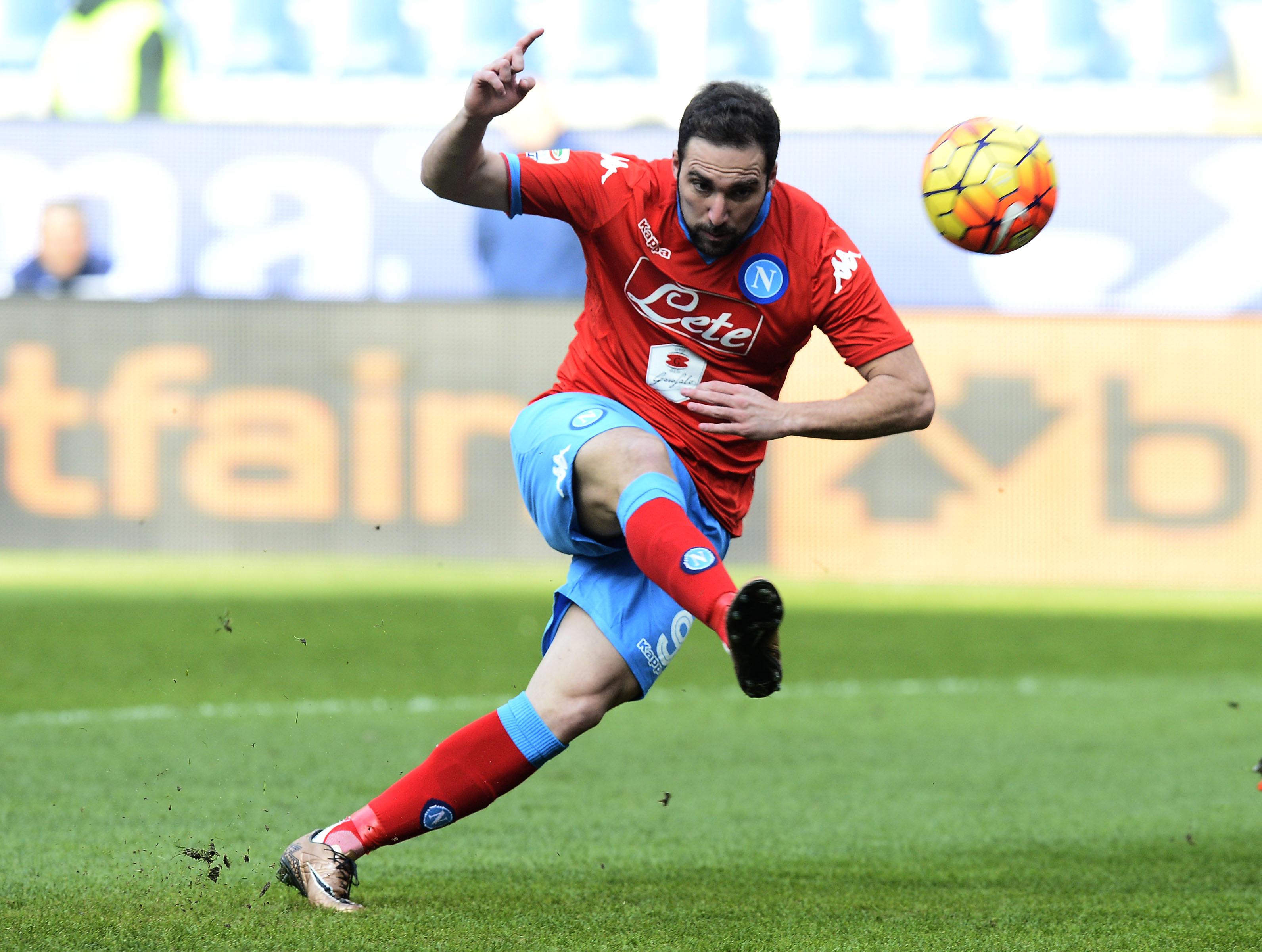 higuain azione napoli third gennaio 2016 ifa