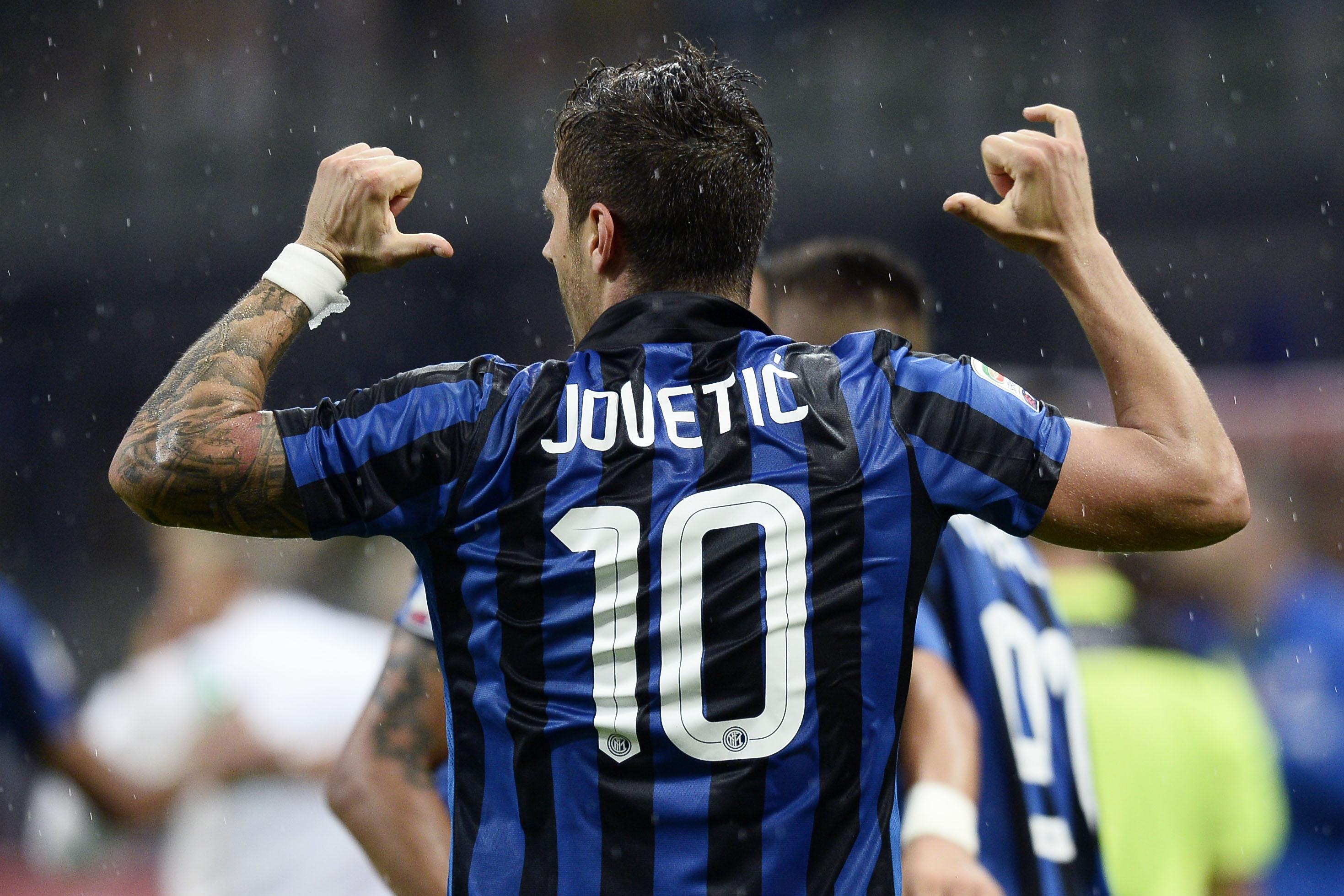 jovetic spalle esulta inter agosto 2015 ifa