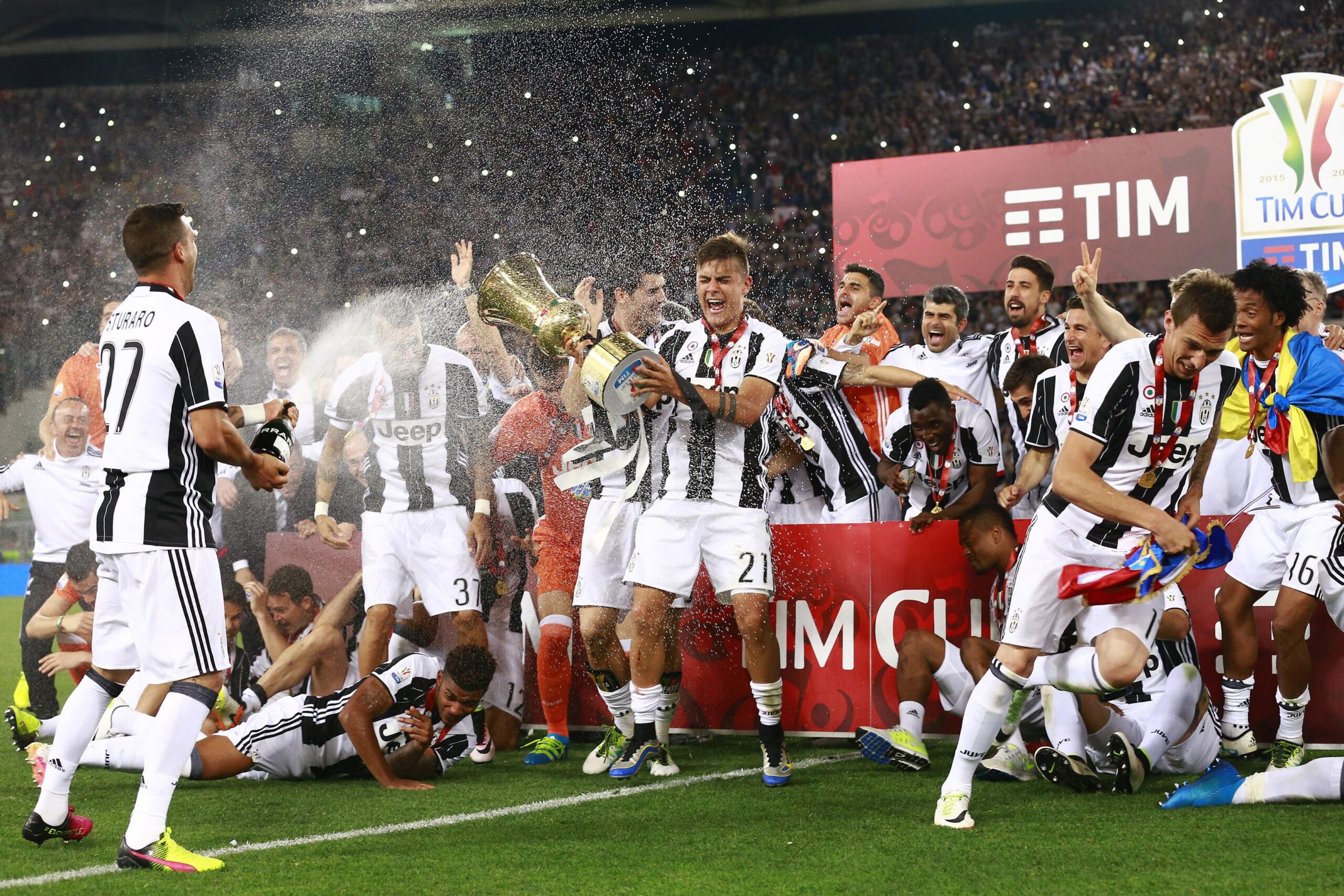 juventus festeggiamenti finale coppa italia maggio 2016 ifa scaled