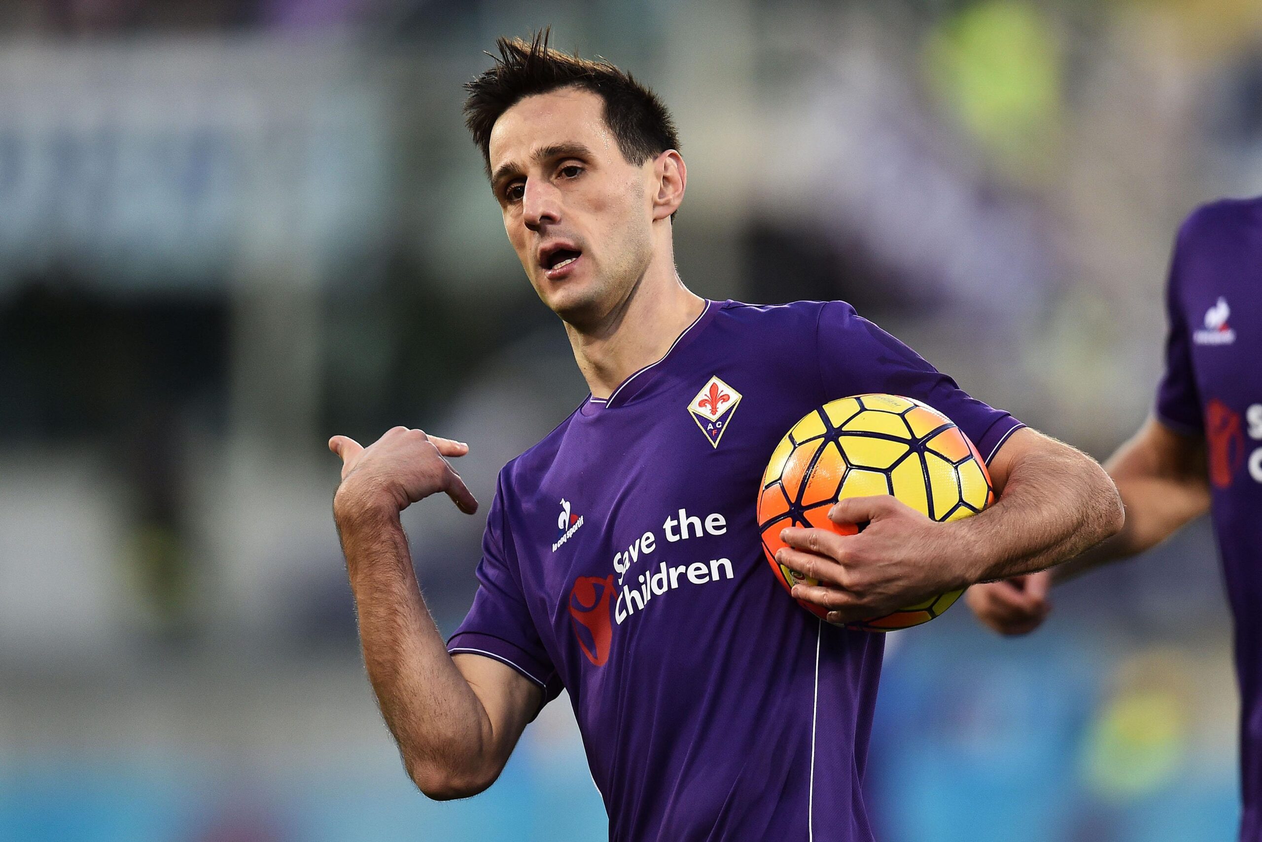 kalinic esulta fiorentina novembre 2015 ifa scaled