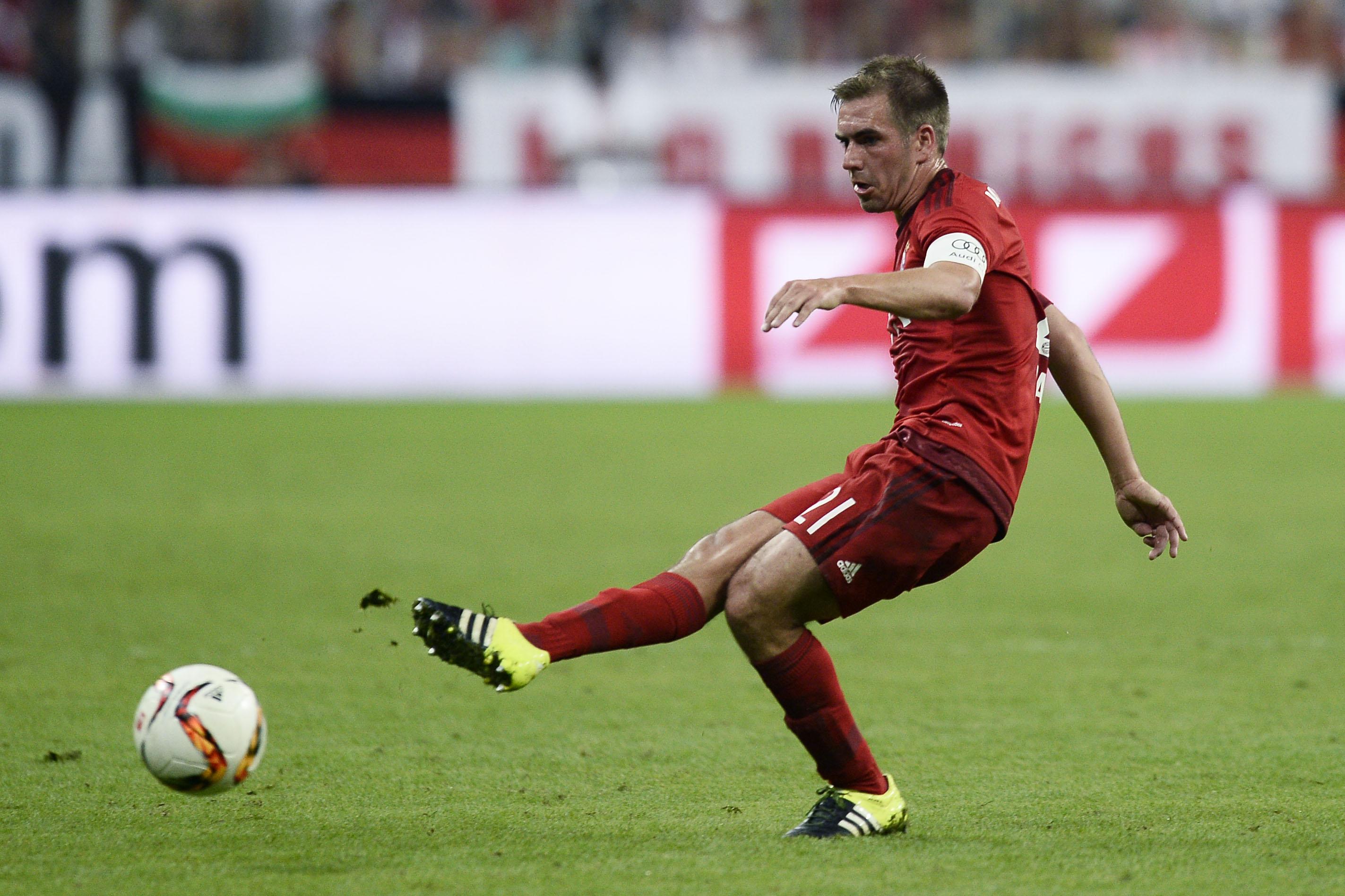 lahm azione bayern monaco agosto 2015 ifa