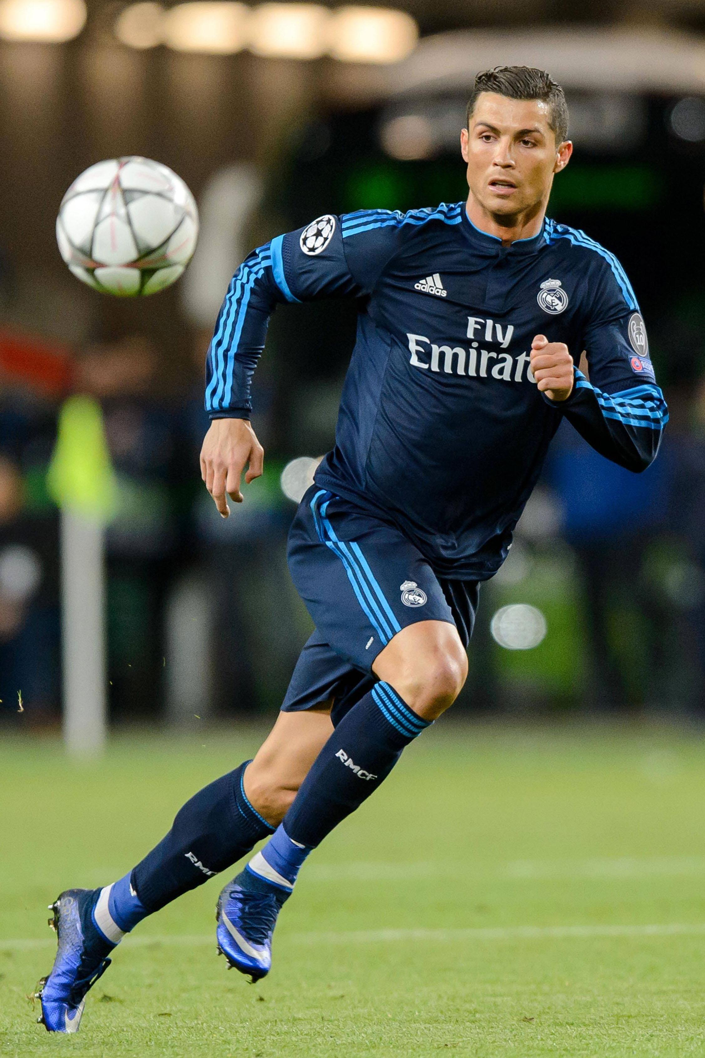 ronaldo cristiano azione real madrid third champions league aprile 2016 ifa