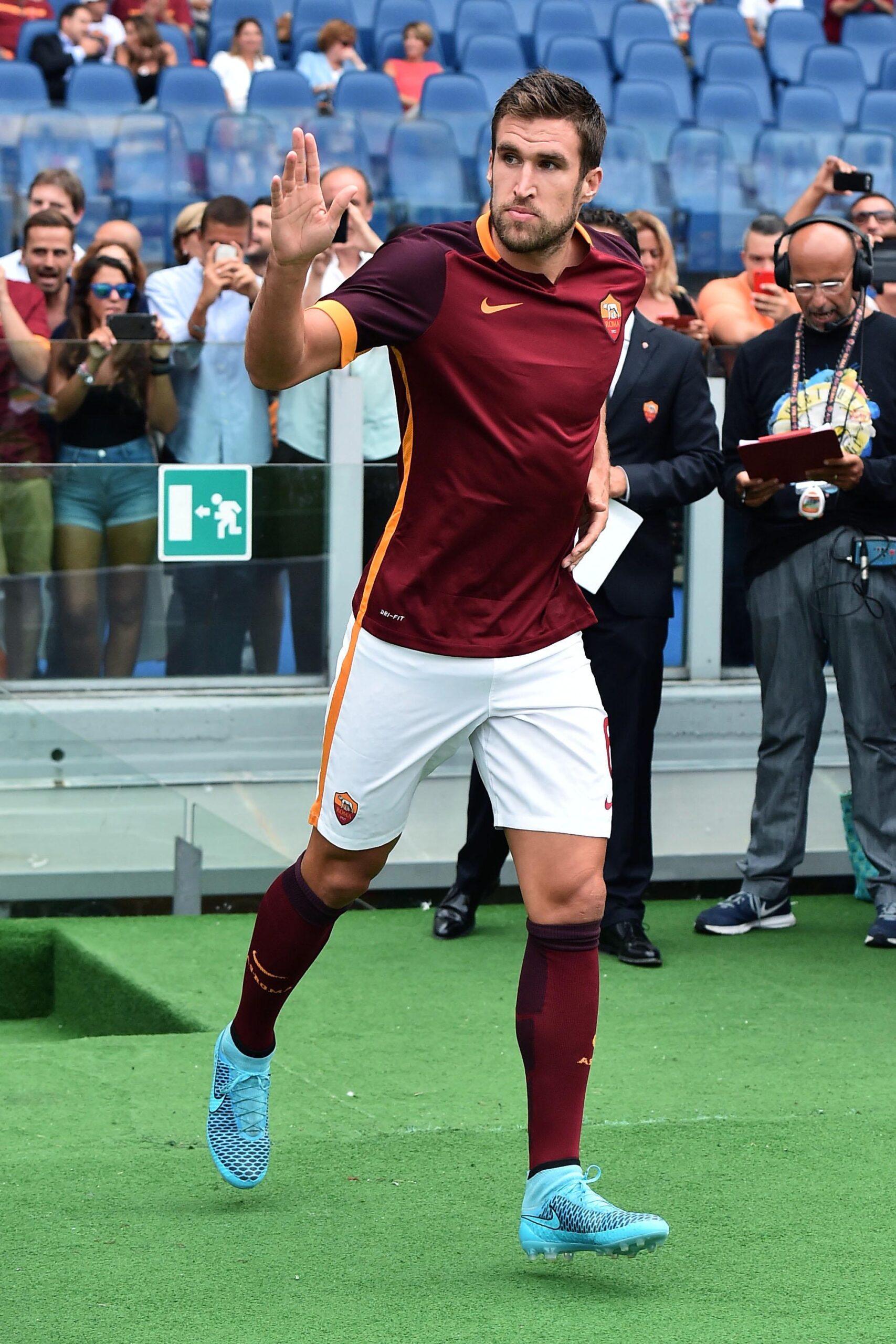 strootman roma agosto 2015 ifa scaled