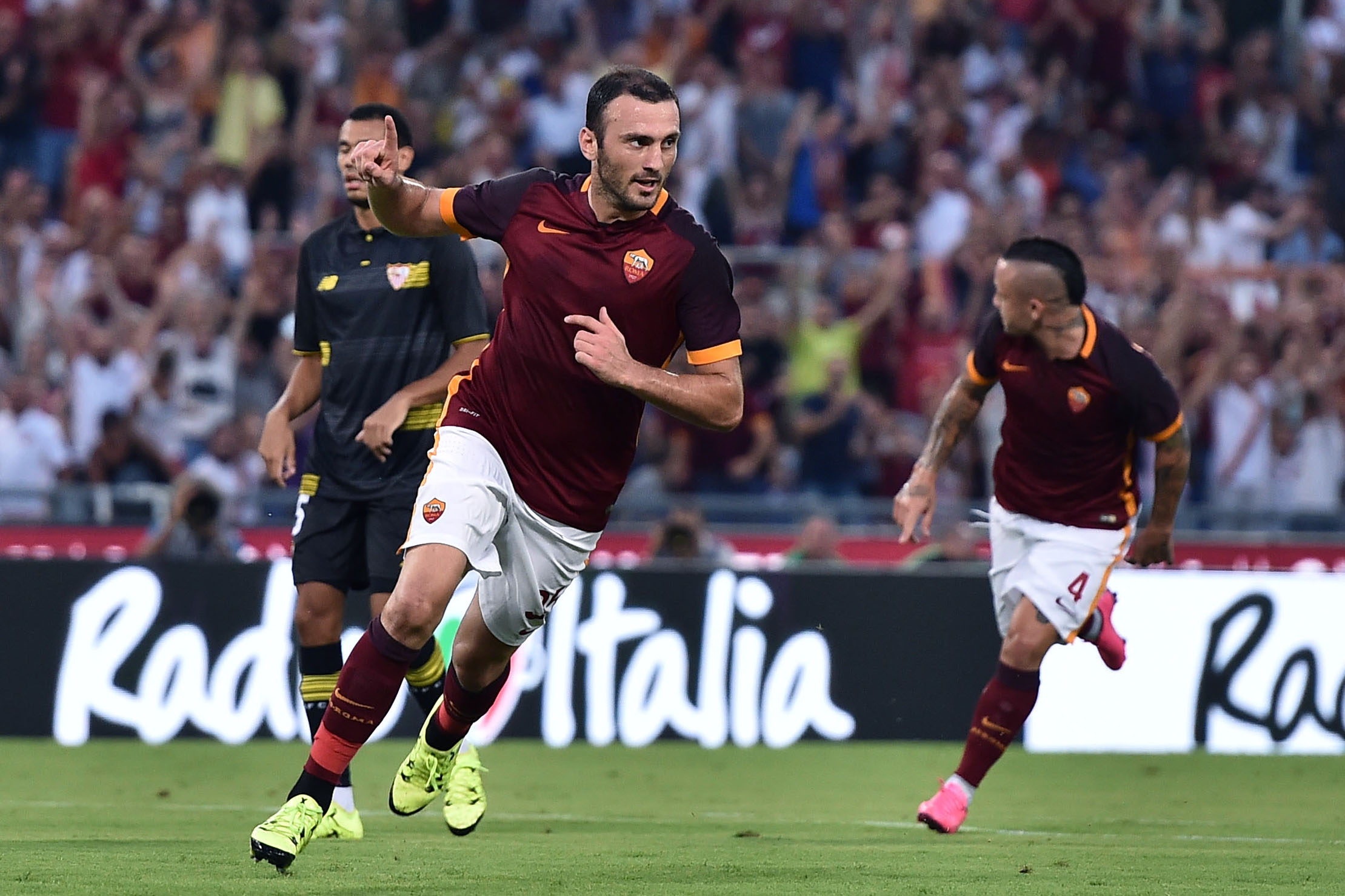 torosidis esulta roma agosto 2015 ifa