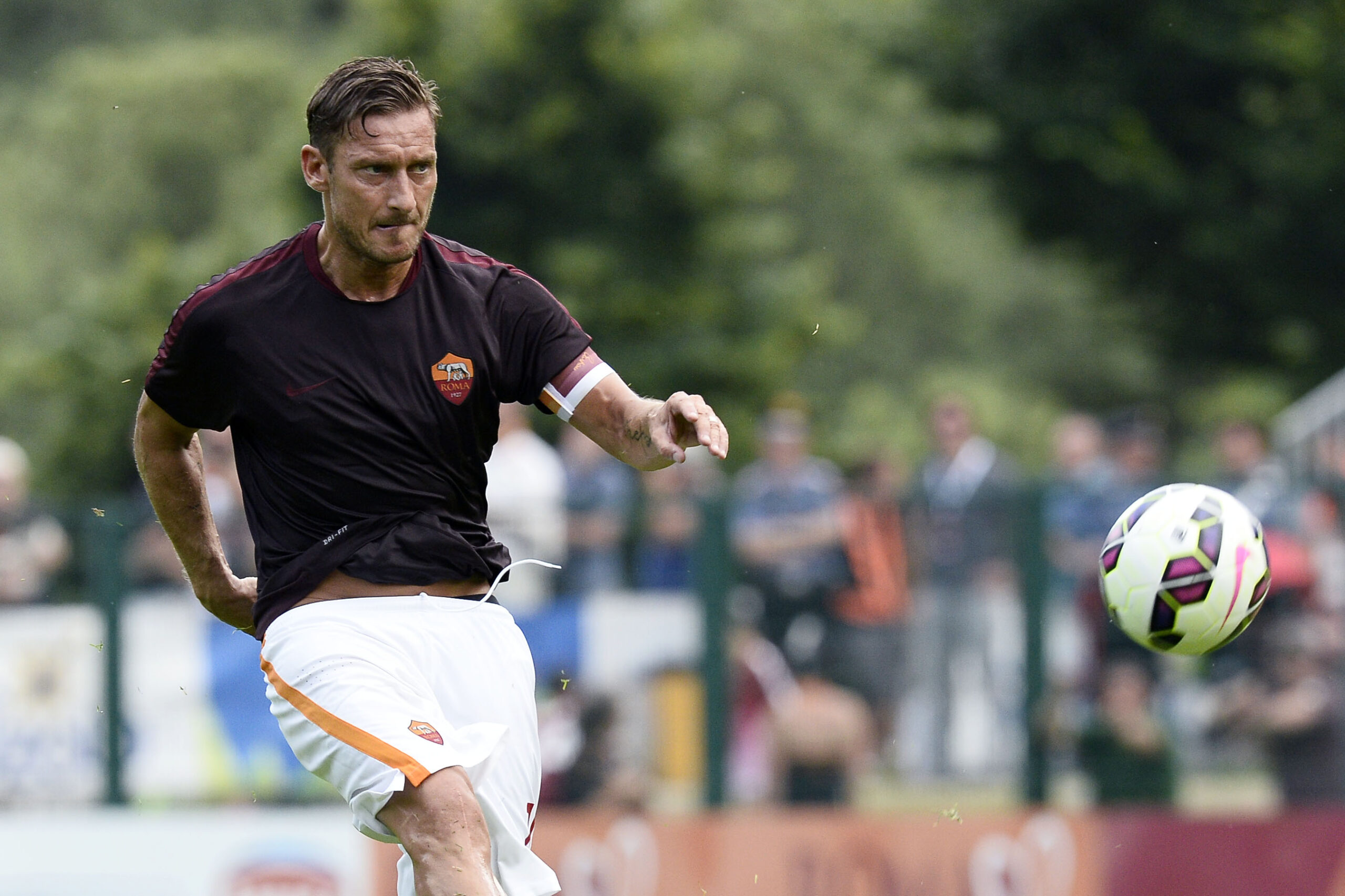 totti azione roma luglio 2015 ifa scaled