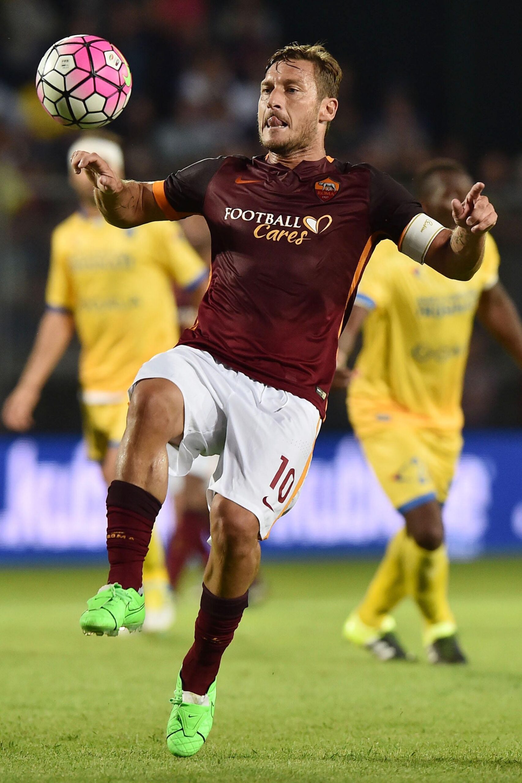 totti azione roma settembre 2015 ifa scaled