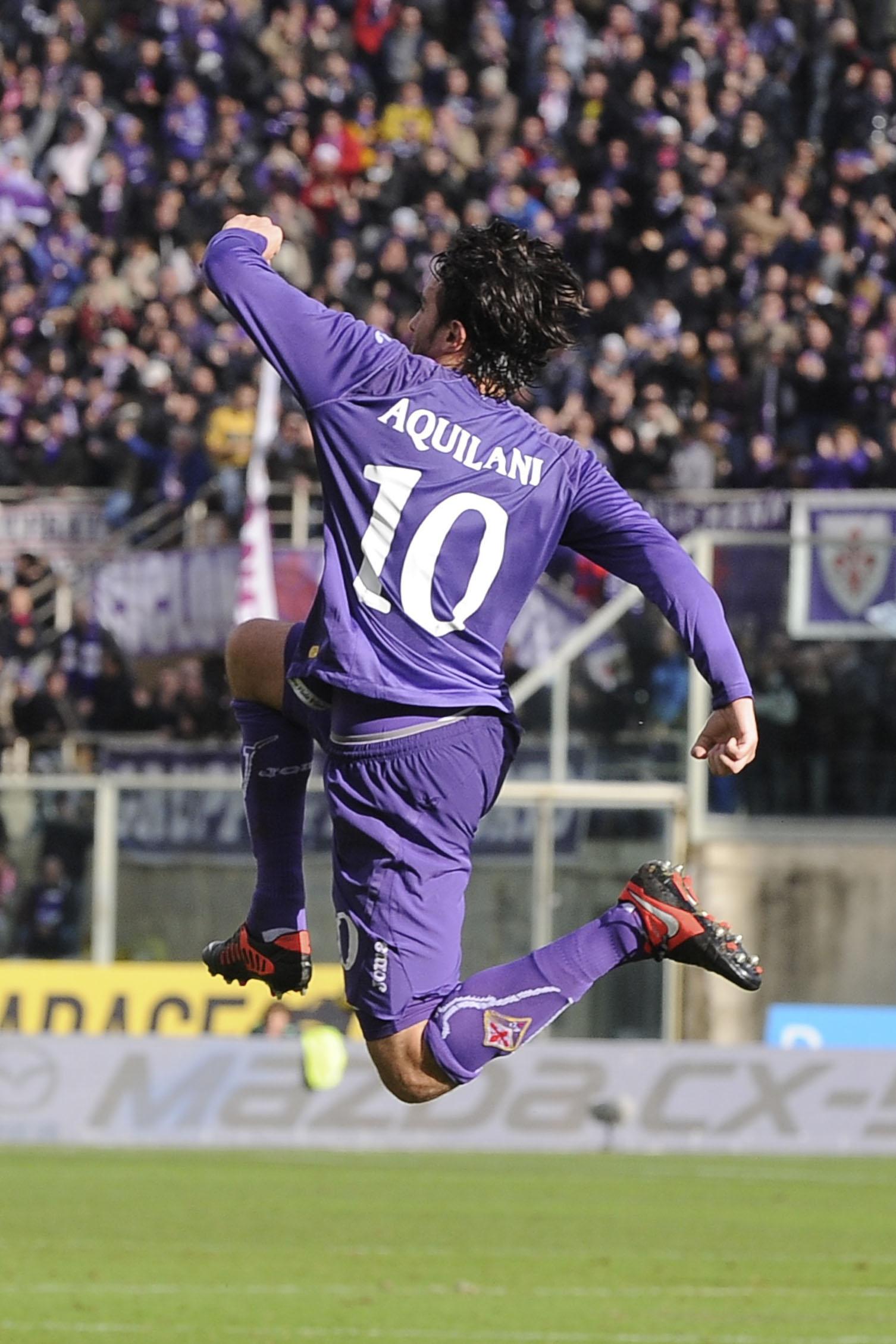 aquilani fiorentina esulta casa 2012 ifa