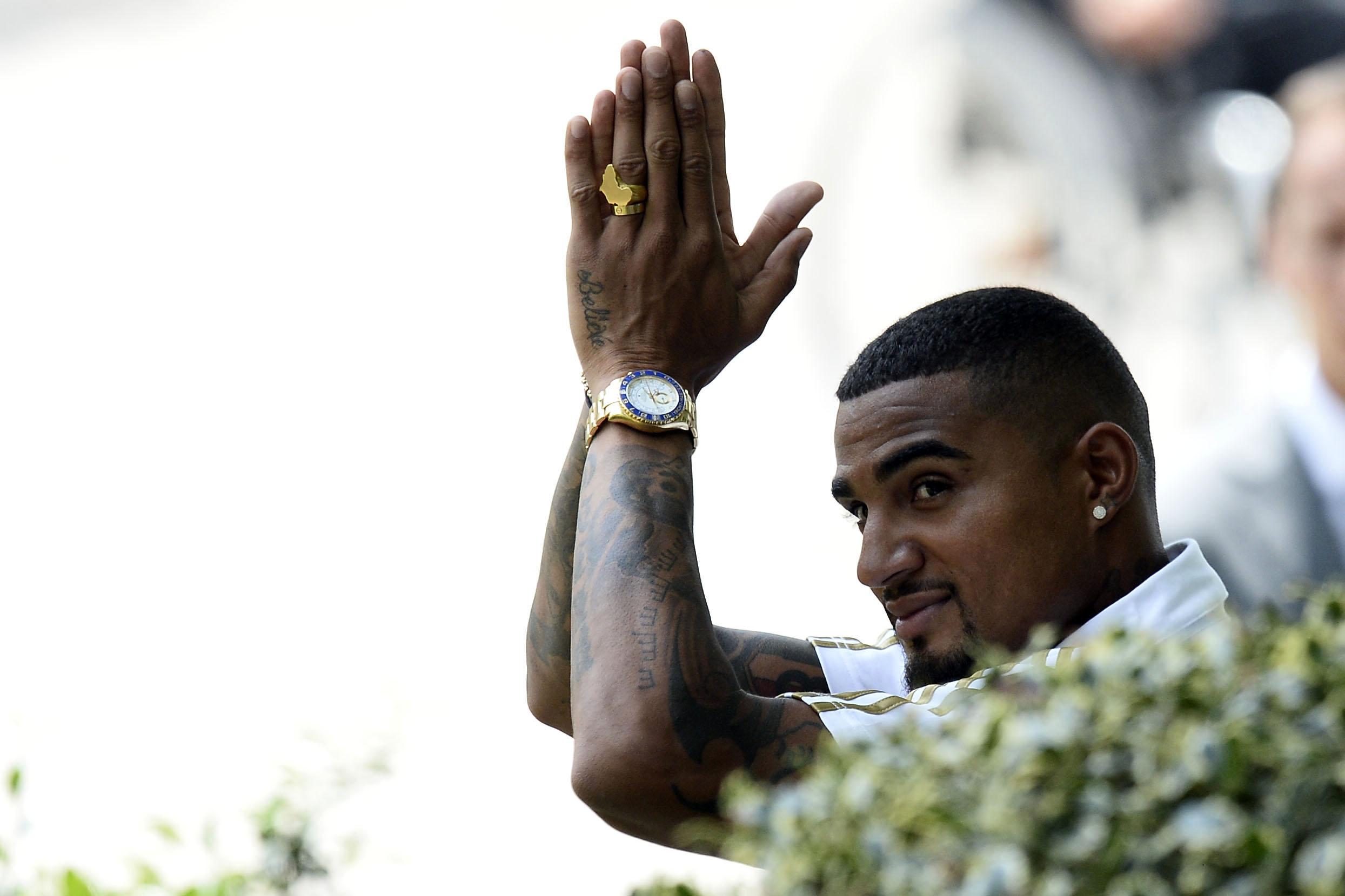 boateng kp raduno milan 2013 applauso ifa