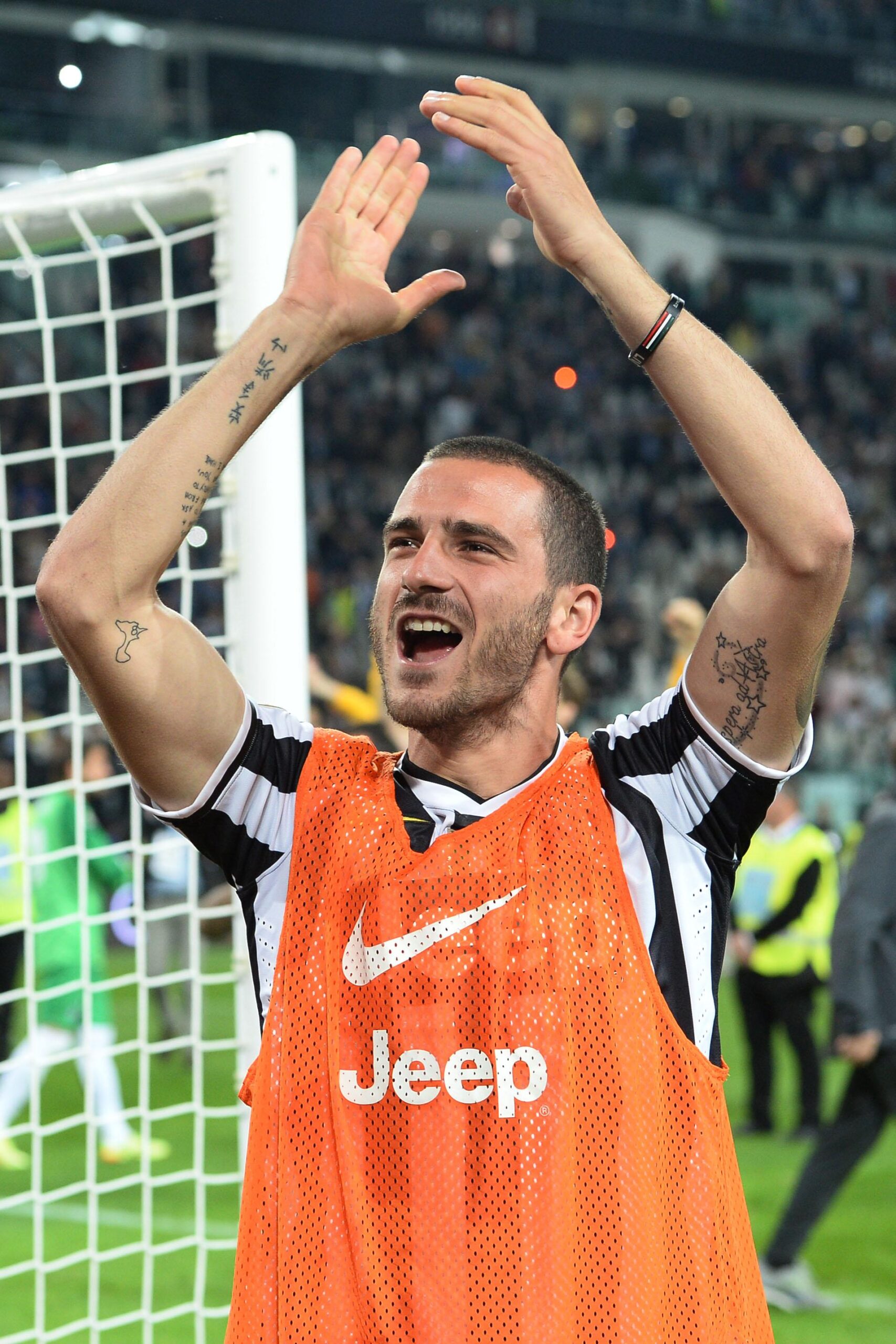 bonucci pettorina esulta juventus maggio 2014 ifa scaled