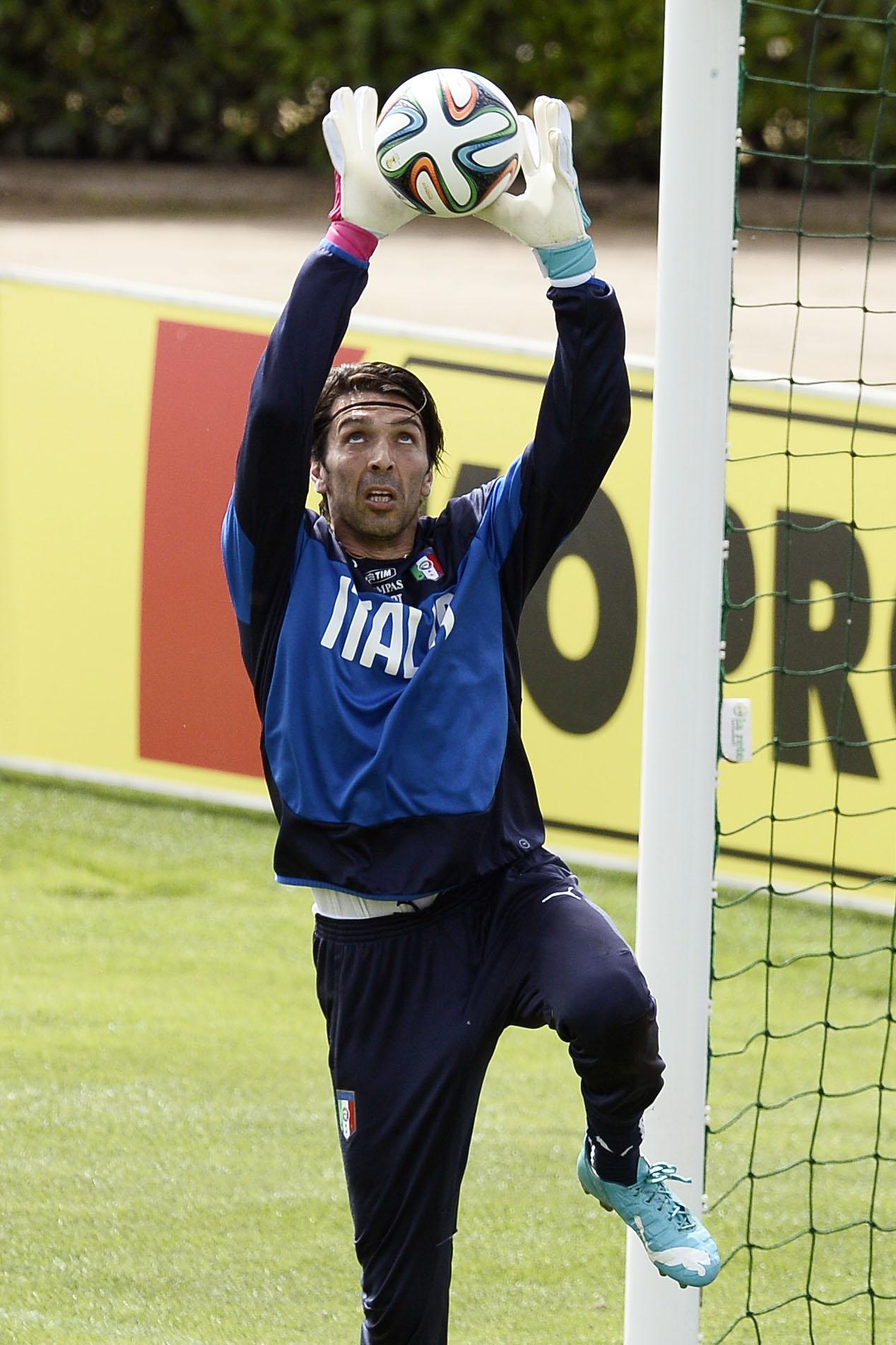 buffon allenamento italia maggio 2014 ifa