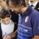pirlo andrea autografo tifosi italia maggio 2014 jpg