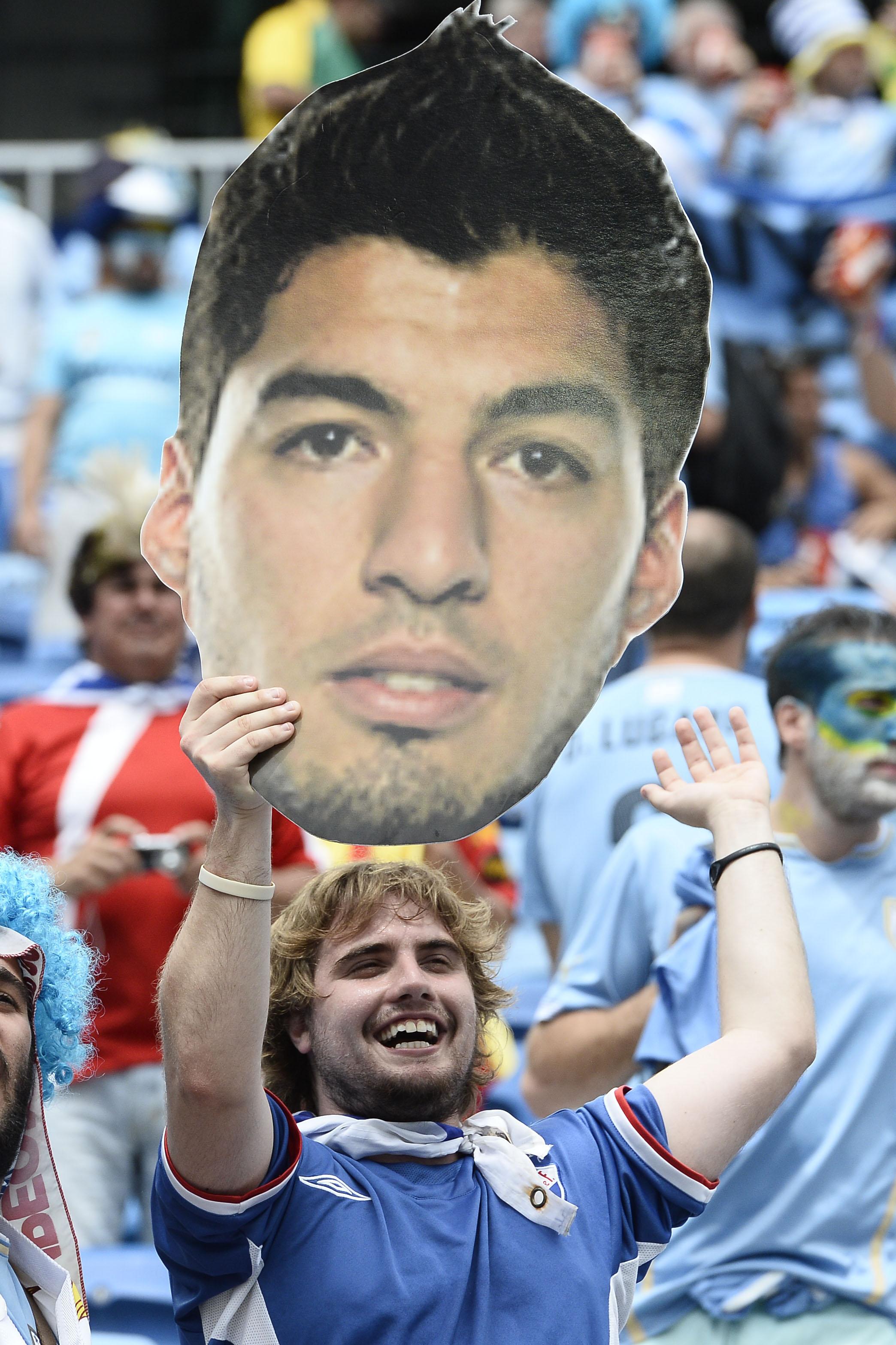 uruguay tifoso suarez giugno 2014 ifa
