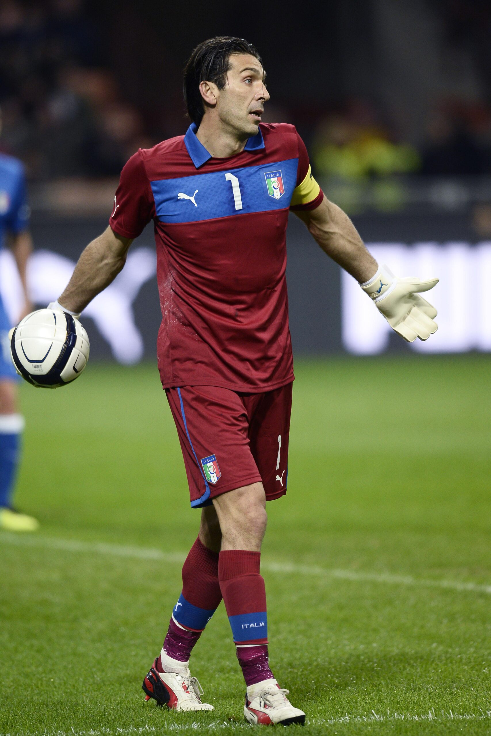 buffon scocciato italia 2013 ifa scaled