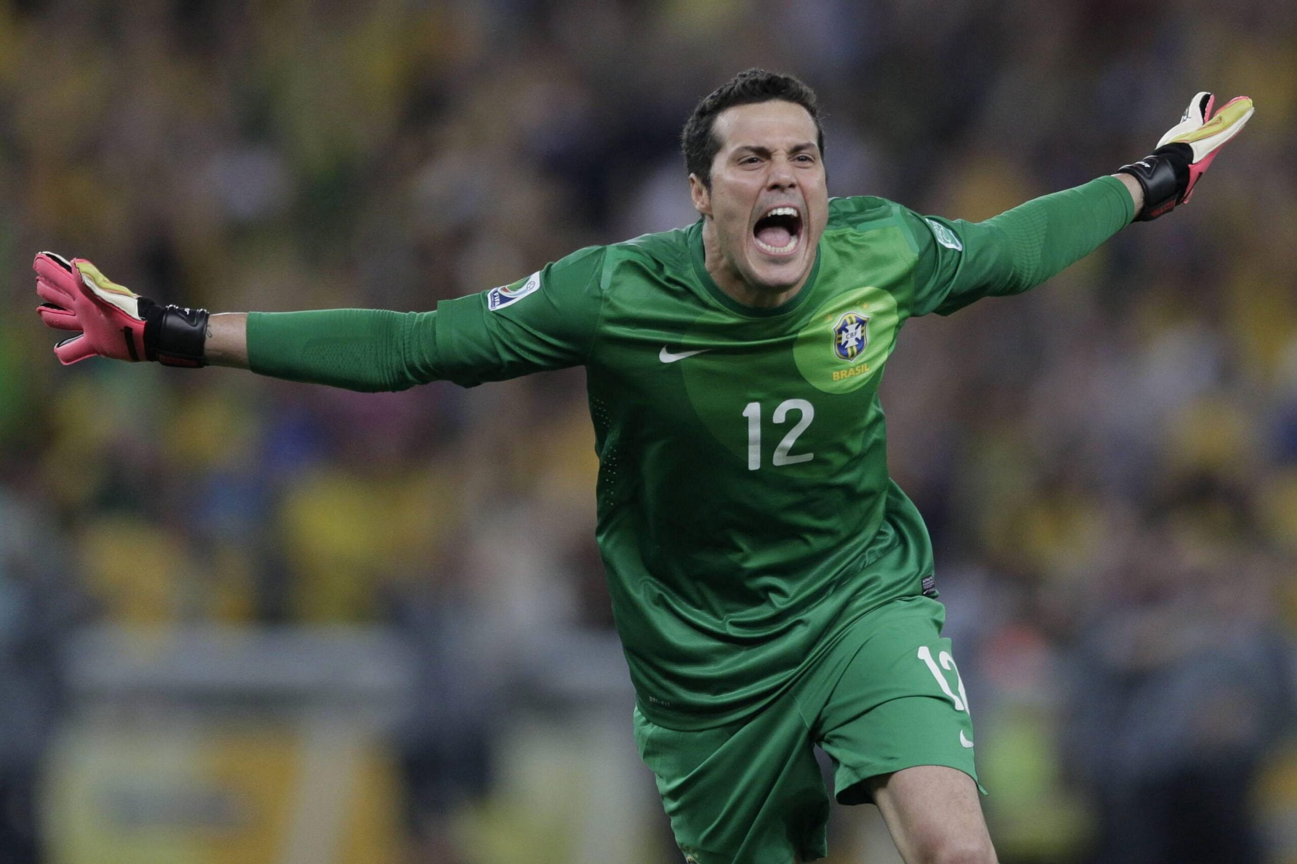 julio cesar brasile conf cup 2013 esultanza scaled