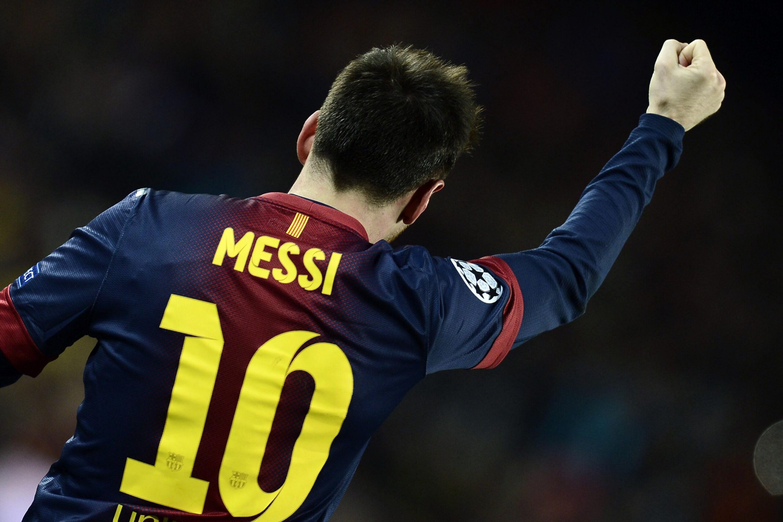 messi spalle pugno al cielo ifa scaled