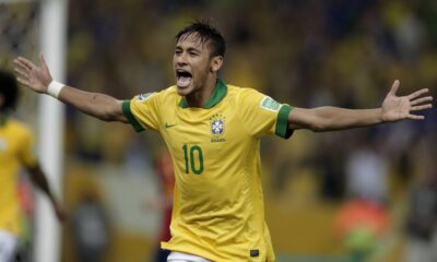 neymar brasile conf cup 2013 esulta braccia larghe ifa