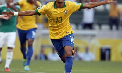 neymar conf cup 2013 esulta braccia larghe 1 ifa