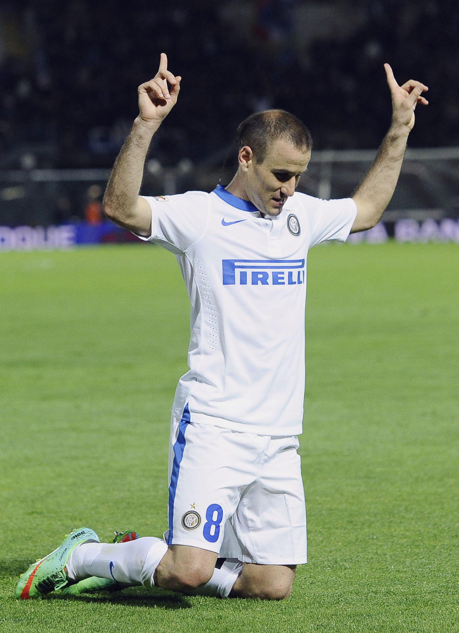palacio esulta ginocchio marzo 2014 ifa
