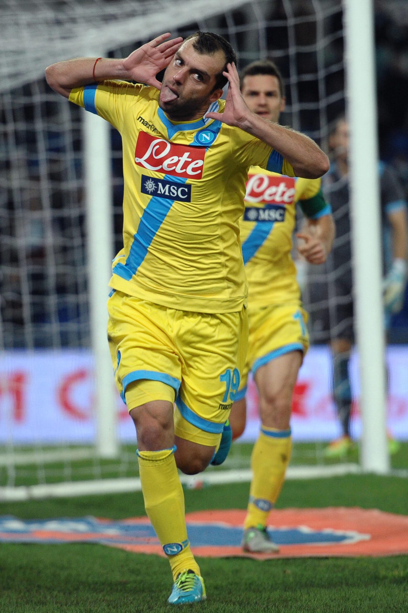 pandev esulta napoli away 2013 ifa scaled
