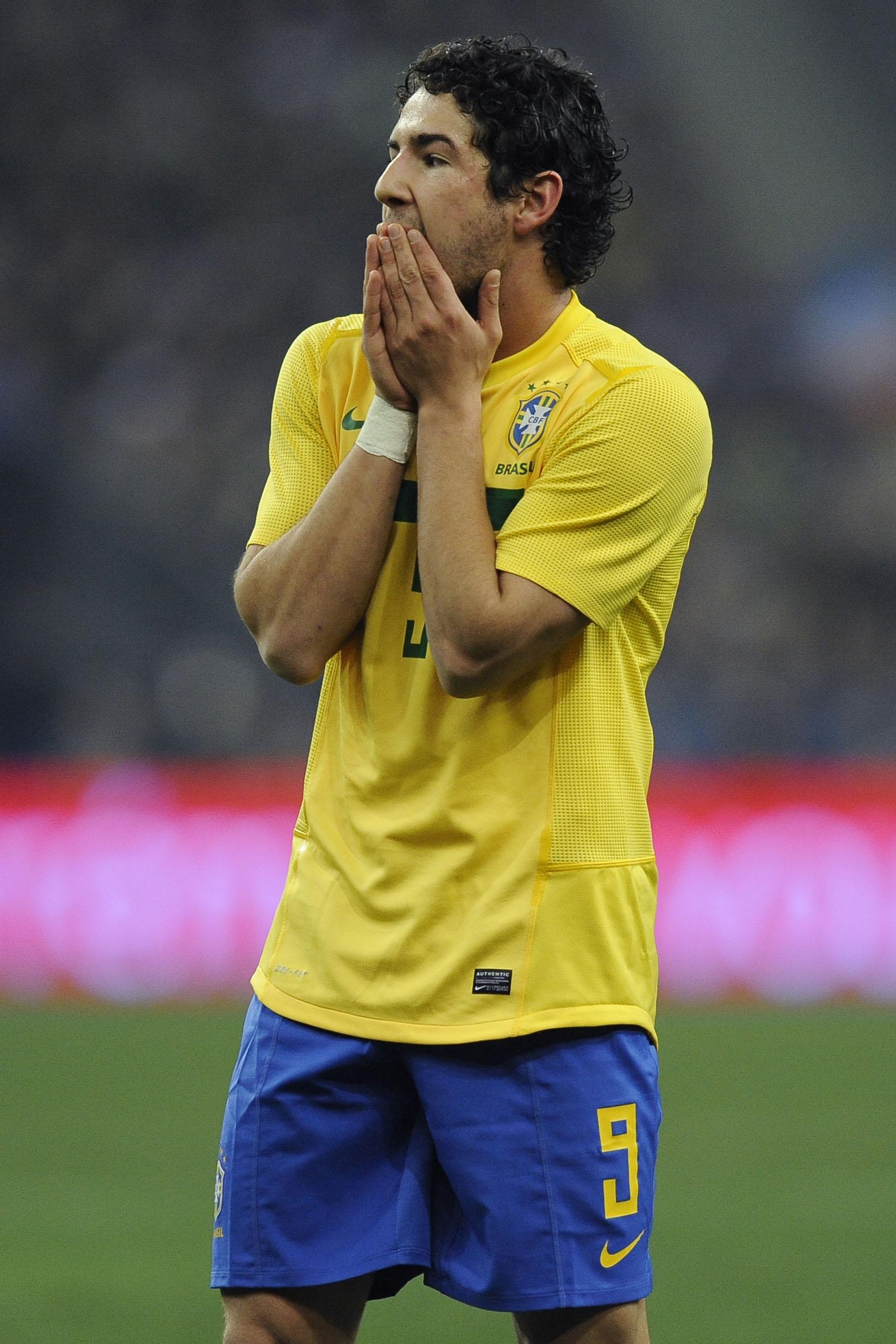 pato alexandre brasile (mani in volto) ifa