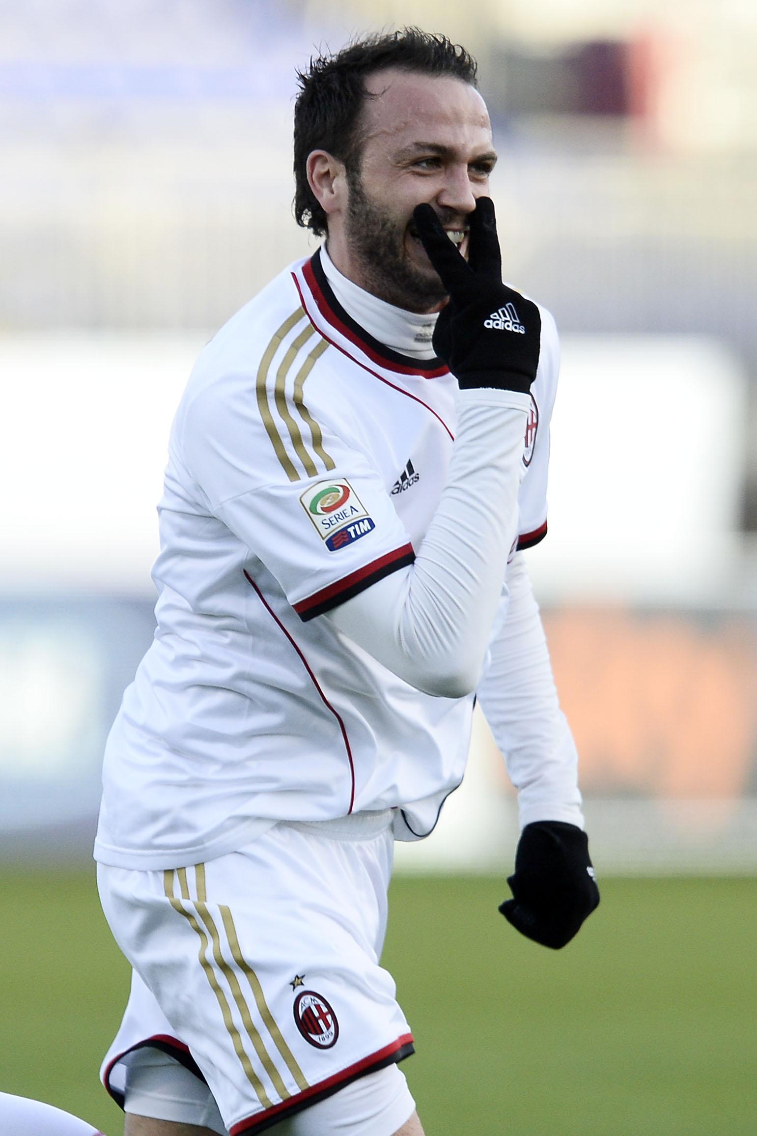 pazzini esulta milan away gennaio 2014 ifa