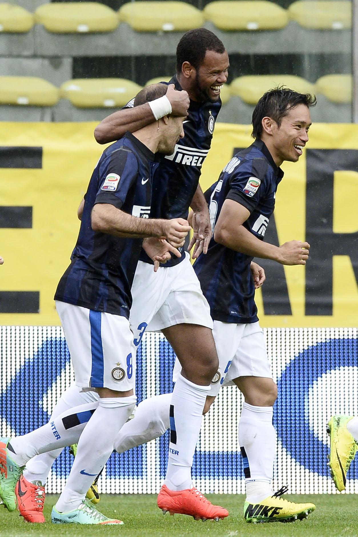 rolando esulta inter aprile 2014 ifa