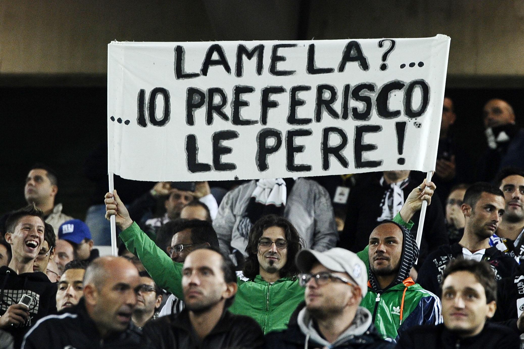 Striscionejuve ifa