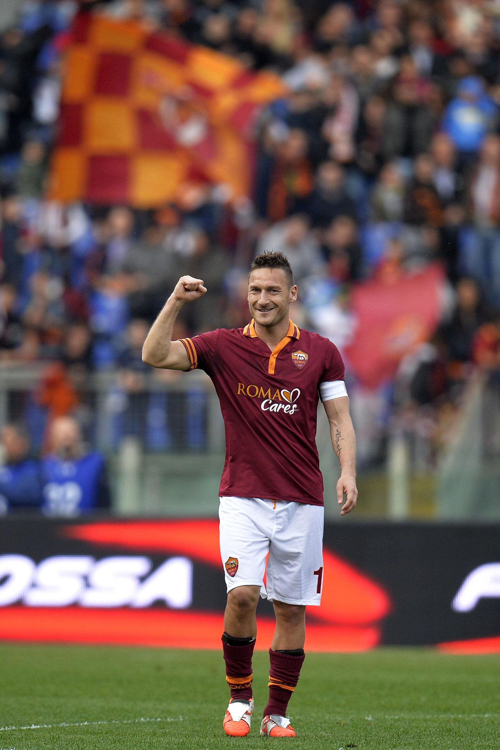 totti esulta roma aprile 2014 ifa scaled