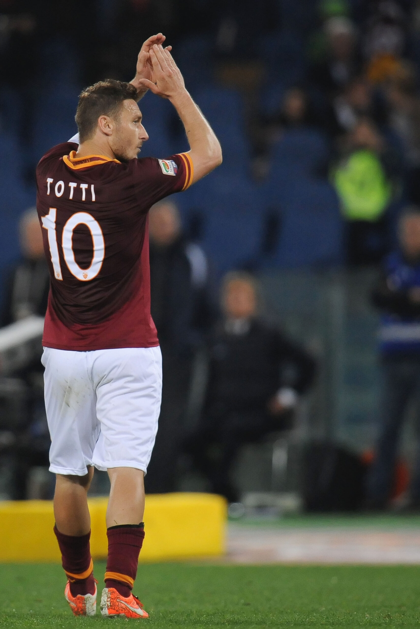 totti saluta roma aprile 2014 ifa scaled